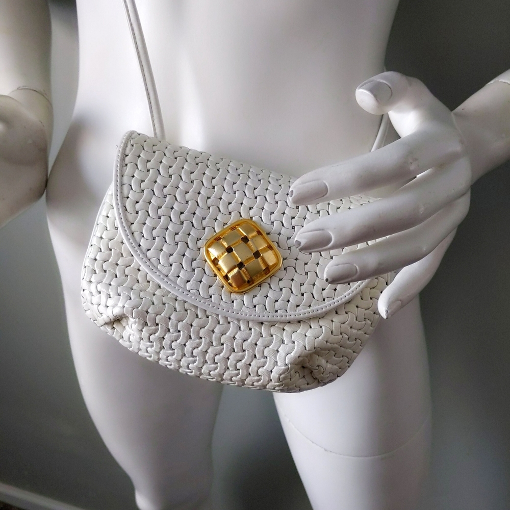 Vintage 1980s Susan Gail White Woven Leather Soft Small Crossbody Purse